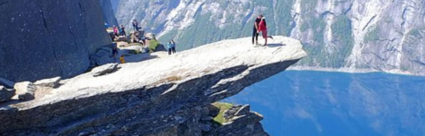 The Most Beautiful AND Dangerous Selfie Spots On Earth