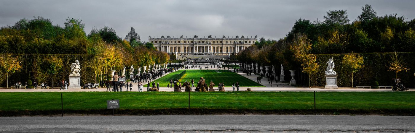 An Inside Look At The Palace Of Versailles, The Insane Royal Residence Commissioned By King Louis XIV